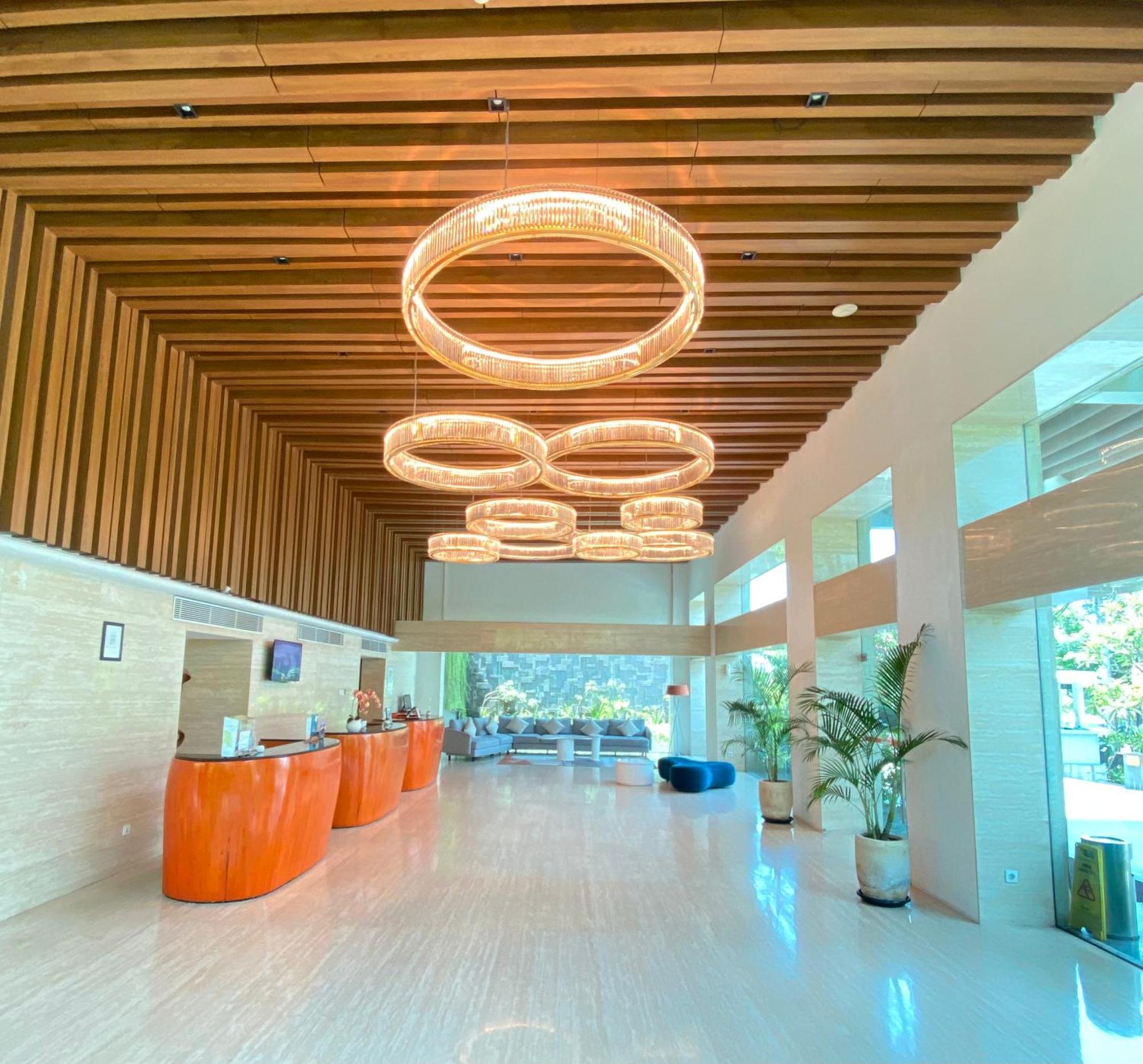 Harris Hotel Kuta Galleria - Bali מראה חיצוני תמונה
