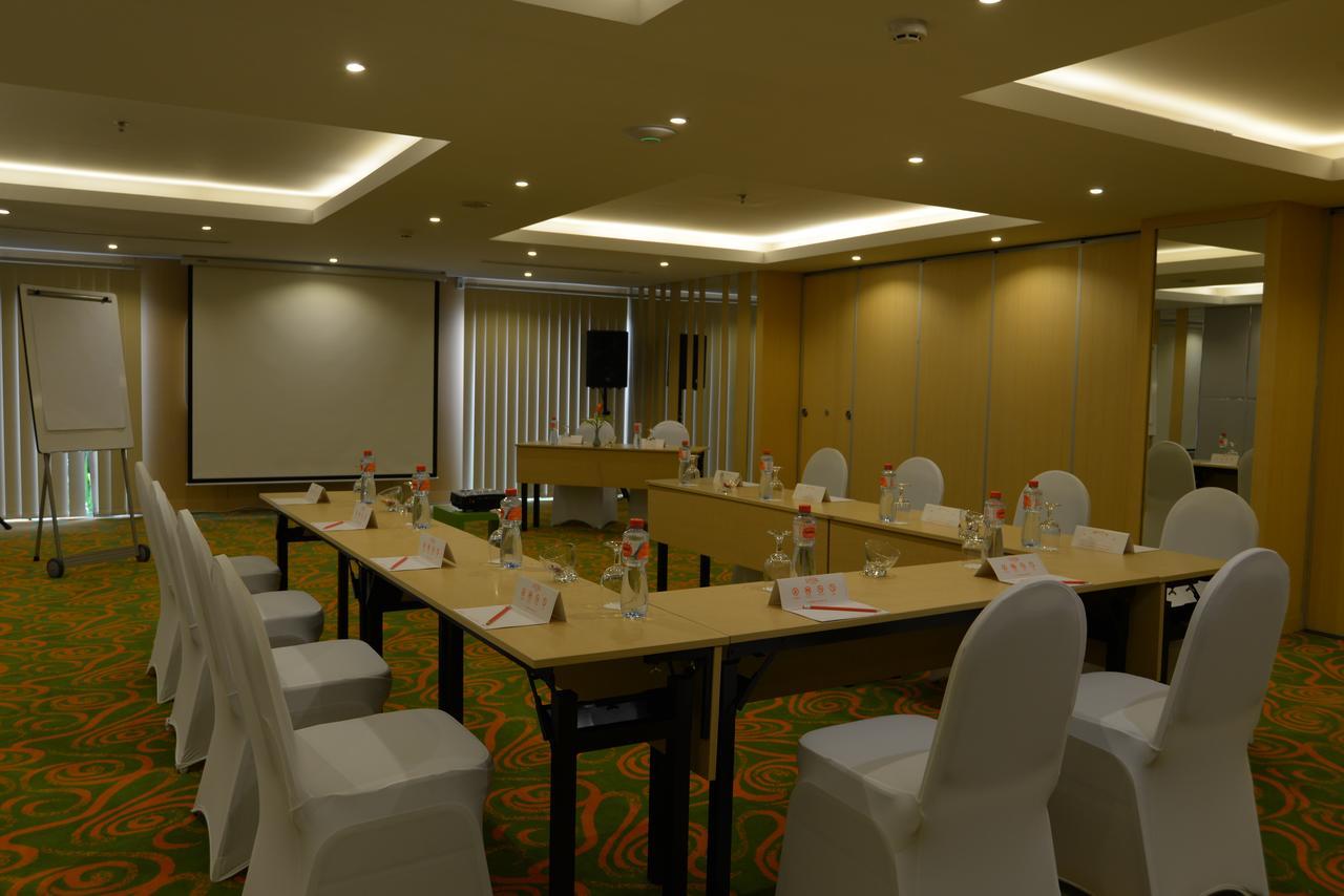 Harris Hotel Kuta Galleria - Bali מראה חיצוני תמונה